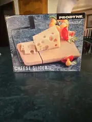 Holiday Prodyne Beechwood Cheese Slicer, New