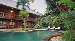 峇裏島格拉哈摩丁別墅假日公園Graha Moding Villas Bali