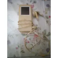 在飛比找蝦皮購物優惠-ipod 音樂播放器 容量1GB 1GBipod缺專用充電線