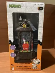 BRAND NEW Peanuts Snoopy Halloween Spooky Lantern with Lights & Music