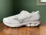 BRAND NEW Mizuno Wave Rider WaveKnit 3 Running Shoes Womens Sz 11.5 White/Grey