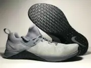 Nike Metcon Flyknit 3 Cross Training Shoes Gray AQ8022-002 Mens Sz 7 NWB
