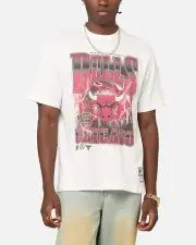 [MITCHELL & NESS] Mitchell & Ness Chicago Bulls City Strike T-shirt Vintage White - Size M M Vintage White