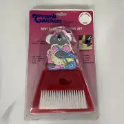 Hartin Dustpan Bear Hanging Hand Brush Whisk Crumb Catcher Set 1990 Vintage