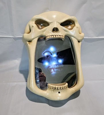 Motion Activated Light Up Illusion Mirror w/Face Halloween Decor!
