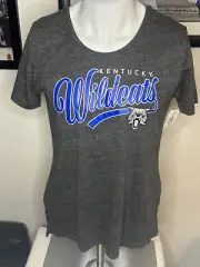 Woman’s Kentucky Wildacats Tee. Size Medium. Go Cats!