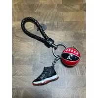在飛比找蝦皮購物優惠-Air Jordan 11代 球鞋含籃球鑰匙圈