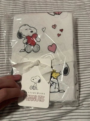 Pottery Barn Peanuts Happy Valentines Day Set Of 2 Standard Pillow Cases!