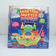 Martian Matter Alien Maker Spaceship Sealed NIB Hasbro 2007 Meteor Mud Open Box