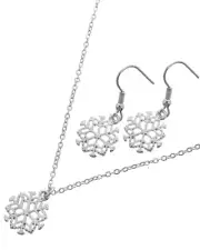 SILVER SNOWFLAKE PENDANT NECKLACE WITH MATCHING EARRINGS CHRISTMAS