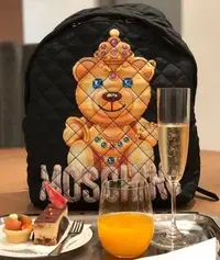 在飛比找Yahoo!奇摩拍賣優惠-Moschino Teddy Bear Backpack 大