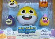 Baby Shark's Big Show! Bath Sprinkler & Bath Squirts 5-Pack - NEW.
