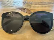 NWT Foster Grant MaxBlock Women's Sunglasses 59773FGX001 Black Gold 100% UVA-UVB