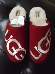 NEW 1101324 MENS SIZE 12-RED FAUX SUEDE UGG GRAPHIC SLIDES SLIPPERS