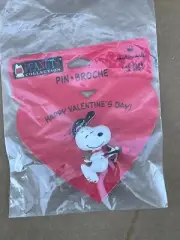 Hallmark Pin- Brooch Valentines Vintage Snoopy Cupid Bow & Arrow 1990s