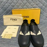 在飛比找PopChill優惠-[二手] FENDI 怪獸 藍黑色拼麂皮休閒鞋 懶人鞋 皮鞋