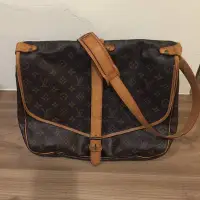 在飛比找Yahoo!奇摩拍賣優惠-賣出二手真品正品Louis Vuitton 絕版大型雙馬鞍包