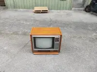 在飛比找Yahoo!奇摩拍賣優惠-【安鑫】~SONY索尼古董復古老電視 古董電視箱型電視 拍片