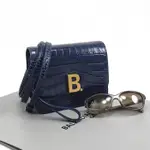 【茱麗葉精品】BALENCIAGA 巴黎世家 618156金屬B LOGO鱷魚紋風琴小方包.寶藍 現貨在台