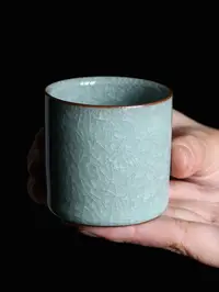 在飛比找樂天市場購物網優惠-新款龍泉手工哥窯青瓷冰裂紋主人杯單杯陶瓷個人專用功夫品茗茶杯