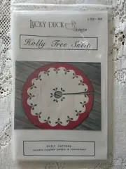 Lucky Duck Designs Holly Tree Skirt Quilt Pattern 48" Tree Skirt LDD-Q8