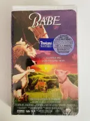 Babe - A Little Pig Goes A Long Way (VHS, 1996, Clamshell)