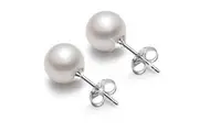 Pretty Pearl Stud Earrings