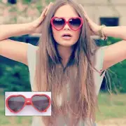 Fashion Love Heart Shape Women Sunglasses Protect Eyes Practical Unisex Eyew BAZ