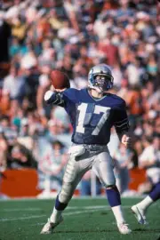 Quarterback David Krieg Seattle Seahawks passes against the Miami - Old Photo 1