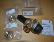 Honeywell DS06-102-DUT-LF/U 1" NPT Pressure Regulating Valve, Double 2407 ~ (n)