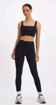 Womens Bonds Move Legging Size XS Brand NEW RRP $50.00