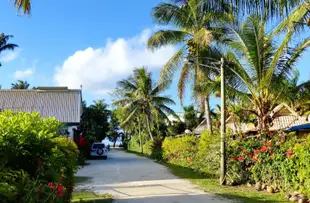 友善島民帕皮洛亞斯酒店(The Friendly Islander