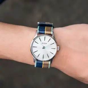 NIXON 極簡 SENTRY 38 海軍藍 條紋 尼龍錶帶 男錶 女錶 手錶 時尚 穿搭 配件 A426-2083