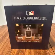 Philadelphia Phillies 27oz Decanter With Two 12oz Whiskey Glasses