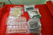HO Scale Parts & Accessories - Signs, People, Suburban Station, Signal Station++