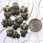 8 Owl Charms Antique Bronze Tone - BC058