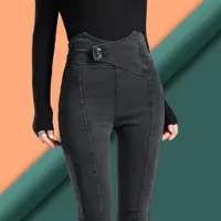 在飛比找ETMall東森購物網優惠-韓國高腰黑色加絨彈力修身牛仔褲