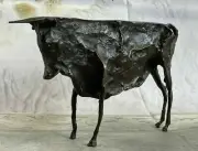 BRONZE SCULPTURE - CLASSIC BIG BULL - AFTER PICASSO, DALÍ - MACHO SIGNED