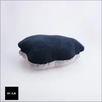 在飛比找momo購物網優惠-【HOLA】WARM TOUCH石墨烯造型暖手枕-藍灰