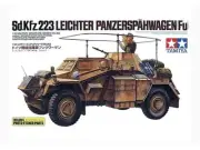 Tamiya - Sd.Kfz.223 Leichter Panzerspähwagen(Fu) Includes Photo-Etched Parts 1/