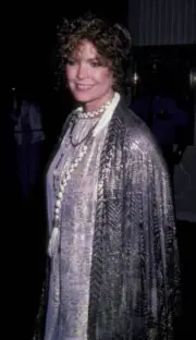 Ellen Burstyn at Academy Awards at the Dorothy Chandler Pavi - 1981 Old Photo 2