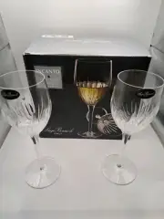 4 NEW Luigi Bormioli Incanto crystal long stemmed wine glasses made in Italy