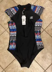 NWT BLACK GEOMETRIC PRINT RASH GUARD BY AXESEA SIZE 16