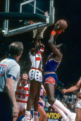 Alvin Scott of the Phoenix Suns1981 Basketball Photo