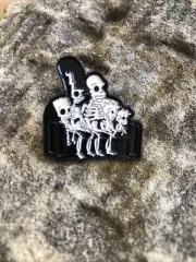 the simpsons skeleton pin badge Treehouse Of Horror