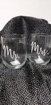 Mew ~ Set of 2 16 oz 'Mr/Mrs' Stemless Wine Glasses Wedding Anniversary Gifts