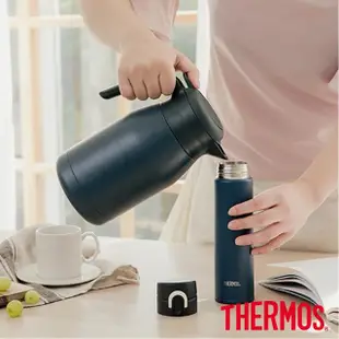 【THERMOS膳魔師】期間限定_不鏽鋼黛藍風韻按壓式保溫壺1500ml+輕量彈蓋保溫瓶400ml(THS-1501+JNI-401)