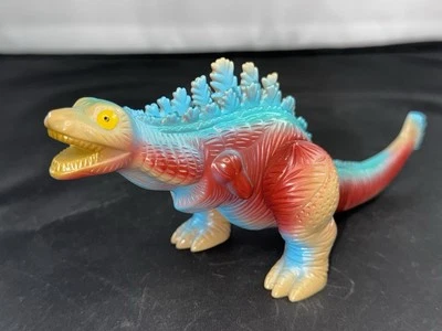 2024 MARUSAN 8” SHIN GODZILLA KAMATA KUN RED BLUE CRÈME JAPAN BAG HEADER NEW!