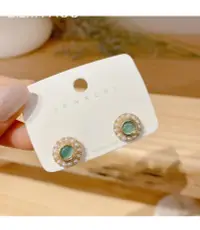 在飛比找松果購物優惠-韓版設計感s925银针復古珍珠绿色寶石耳釘 (5折)