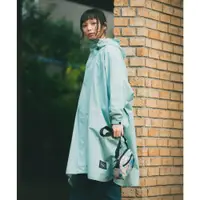 在飛比找PChome24h購物優惠-日本KIU 163926 薄荷綠 標準成人空氣感有袖斗篷雨衣